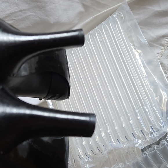 *Gently Used* Bandolino classic 7.5 - Picture 4 of 5